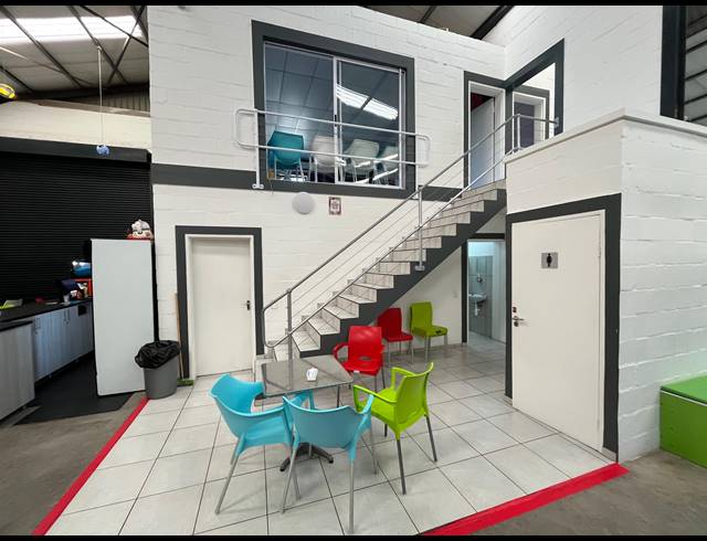 420M² WAREHOUSE TO LET IN RIVERGATE